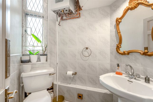 Flat 19, Aberdeen Court, London photo 3