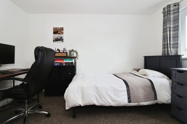 109, Longs Drive, BRISTOL photo 3