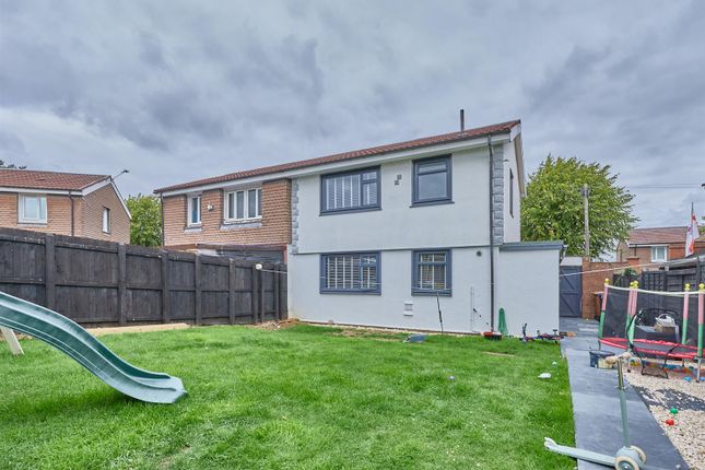 10, Moore Road, Barwell photo 4