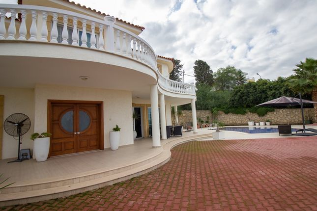 Villa for sale in 3-Bedroom Luxury Resale Villa + Shaped Swimming Pool, Esentepe, Cyprus