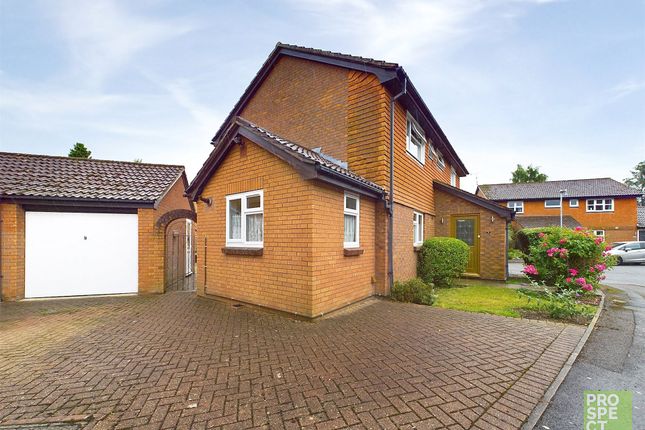 Thumbnail Detached house for sale in Diamond Way, Wokingham, Berkshire