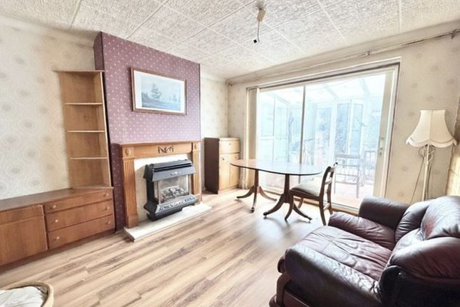 55, Elm Avenue, Grimsby photo 4