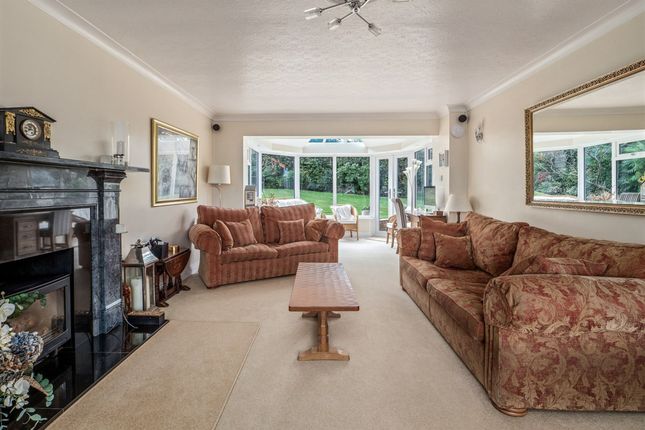 49 Willowmead Drive, Macclesfield photo 4