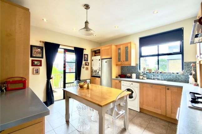 47, Crescent Road, Alexandra Park photo 3