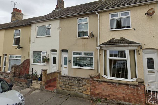 Thumbnail Terraced house to rent in Cambridge Road, Lowestoft