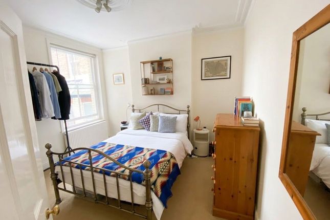 198, Ferme Park Road, London photo 3