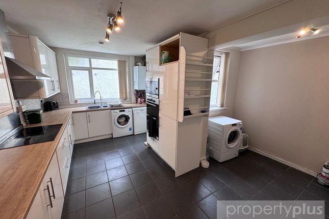141, Coedpenmaen Road, Rhondda Cynon Taff photo 4