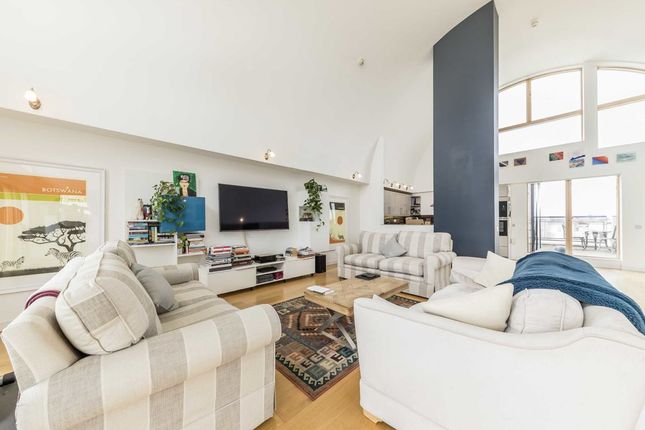 Flat for sale in Mudlarks Boulevard, London