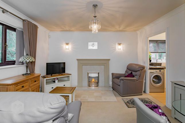 2 Greenmount Court, Bolton photo 3