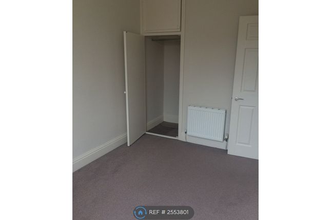Back Bedroom Built In Wardrobe