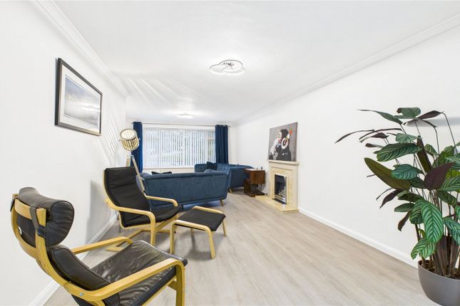 Copper Tree, 13, Brockenhurst Close, Surrey photo 4