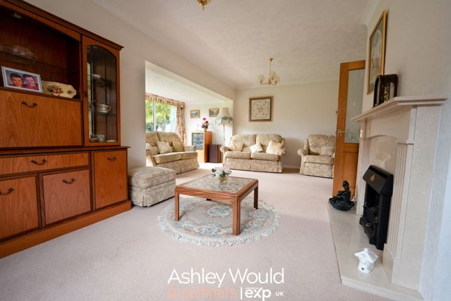 Fairways Avenue, Stourbridge photo 4