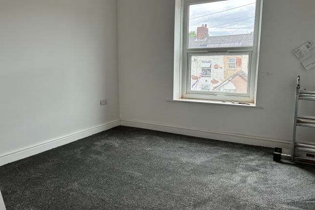 46, Westlea, CHESTERFIELD photo 5