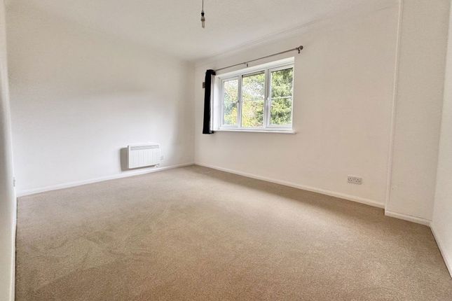 Westgate Court, High Wycombe photo 4