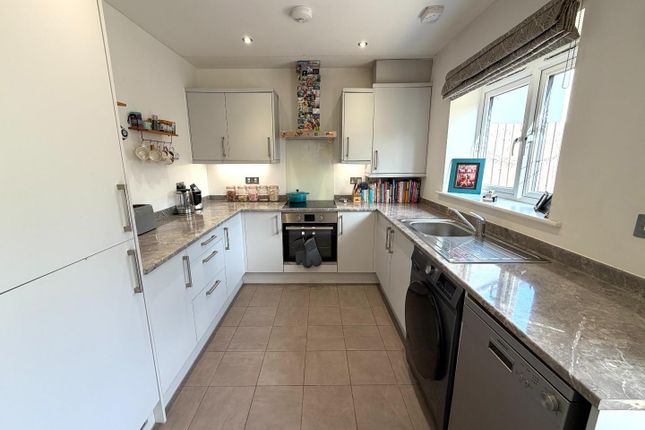 4, Buckton Close, Glastonbury photo 3