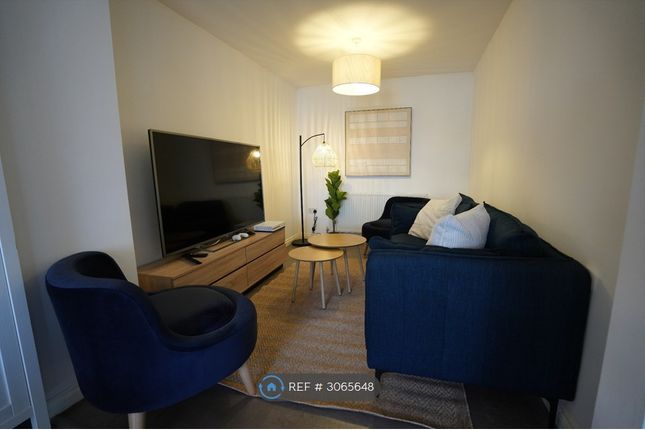 1-bed house on Bristol, £740/mo