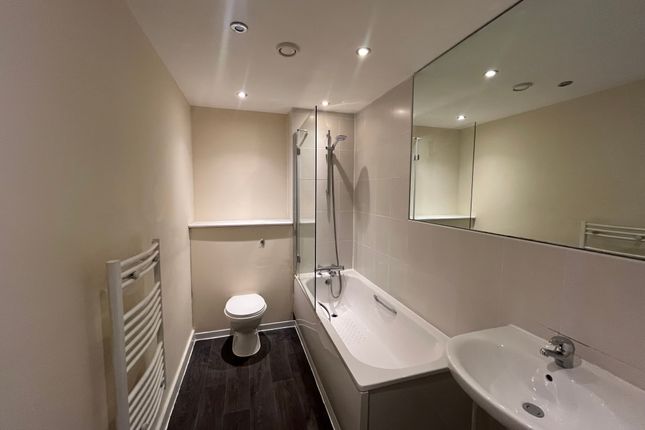 57, Coventry photo 5