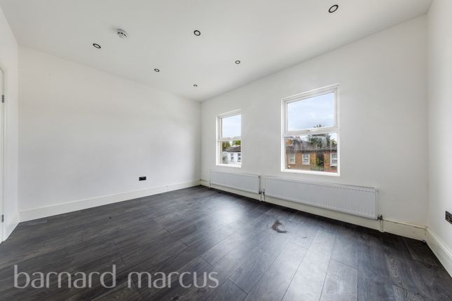 End terrace house for sale in Whitehorse Road, Croydon