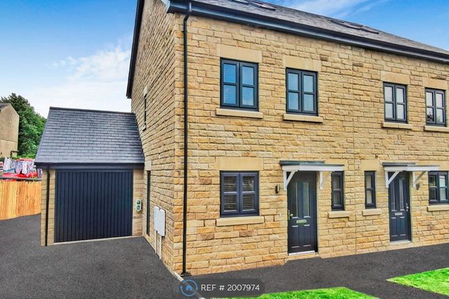 Semi-detached house to rent in Goodshawfold Road, Rossendale