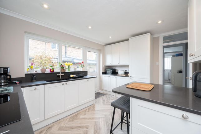11, Manor Road, Burgess Hill photo 2