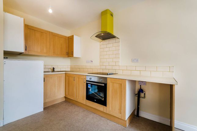 Thumbnail Flat to rent in Lower Road, Sutton