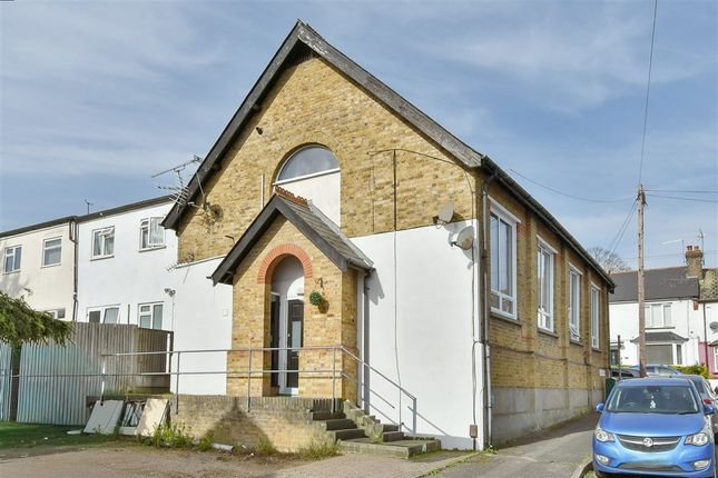Studio flat on King Edward Road, Gillingham, £130,000