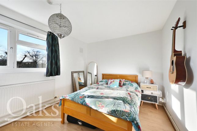 40, Calidore Close, London photo 3