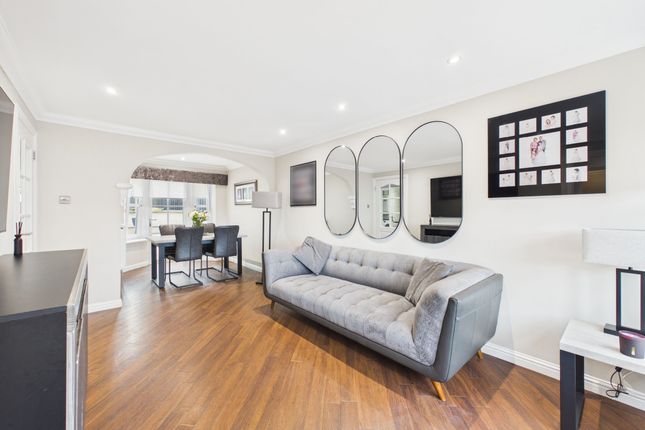 23 Dornoch Drive, Glasgow photo 2