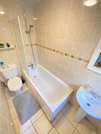 Shared accommodation to rent in Lealand Road, London