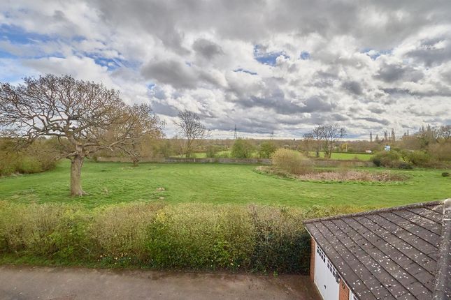 8, De Havilland Way, Hinckley photo 4