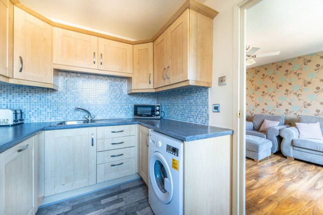 Thumbnail Flat for sale in Turnstone Close, Plaistow, London