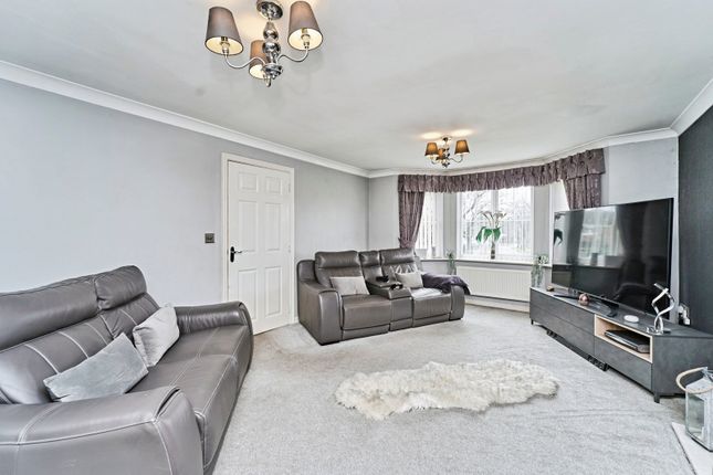 23, Fernbank Crescent, West Midlands photo 2