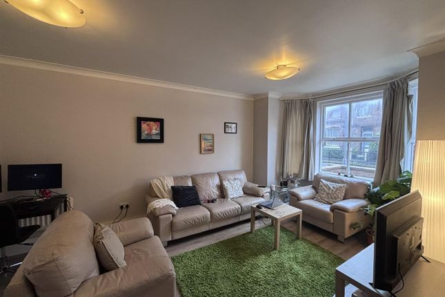 5, William Street, Didsbury photo 3