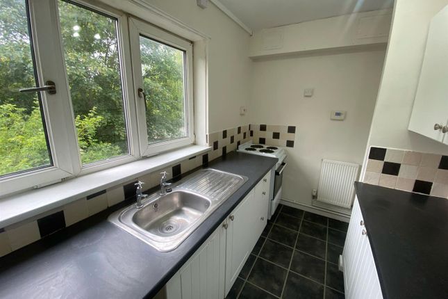 2 Linden Close, Western Avenue, Bentley photo 5