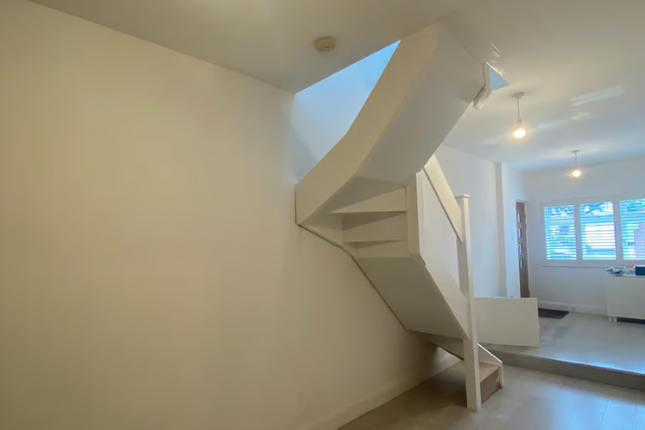 Thumbnail Flat to rent in Castleview Gardens, Ilford
