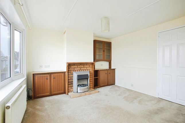 19a, Bungalow Park, Holders Road, Salisbury photo 3