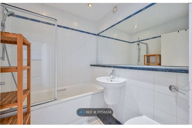 Flat, The Vista Building Calderwood Street, Woolwich, London photo 5