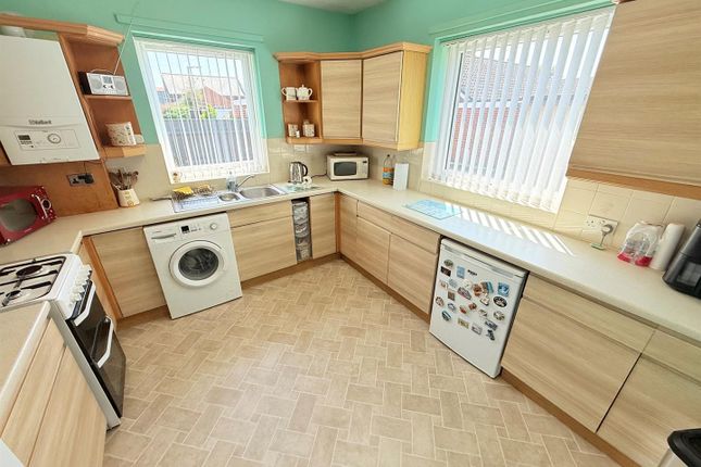 5, Midland Close, Great Yarmouth photo 3