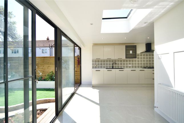 29, Glenmore Way, Essex photo 4