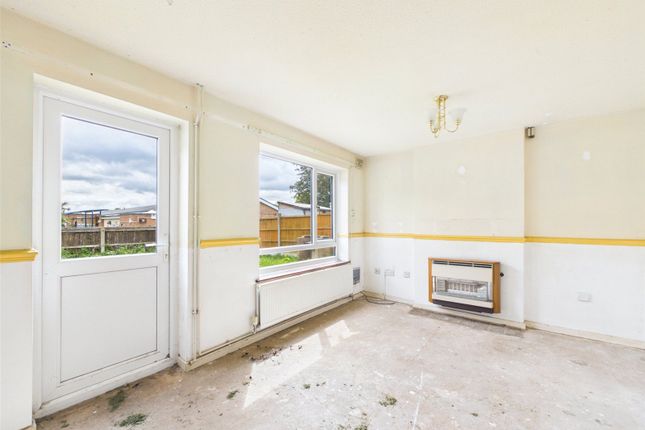 6, Ploughmans Close, Worcestershire photo 3