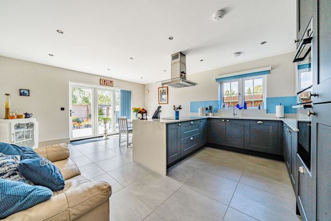 25 Damson View, Pershore photo 3