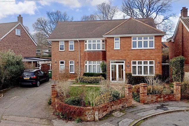 Thumbnail Detached house for sale in Nettlecroft, Boxmoor