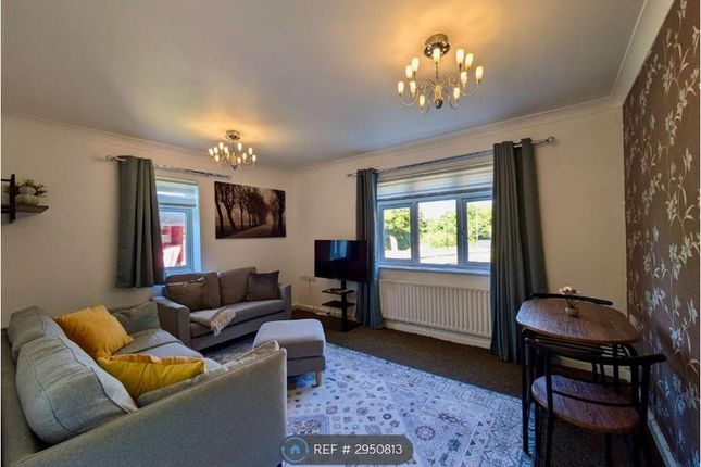 Flat, Osprey Close, Bromley photo 2