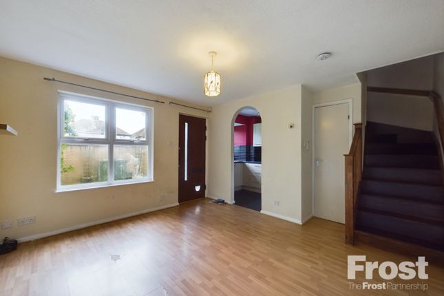 19, The Green, Hensworth Road, Middlesex photo 4