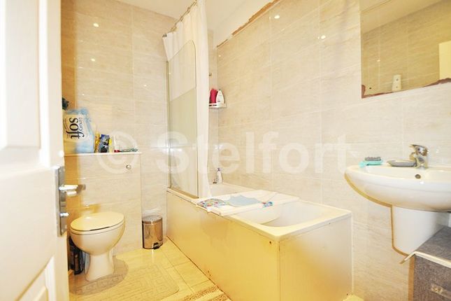 Flat A, 286a Court Road, London photo 4