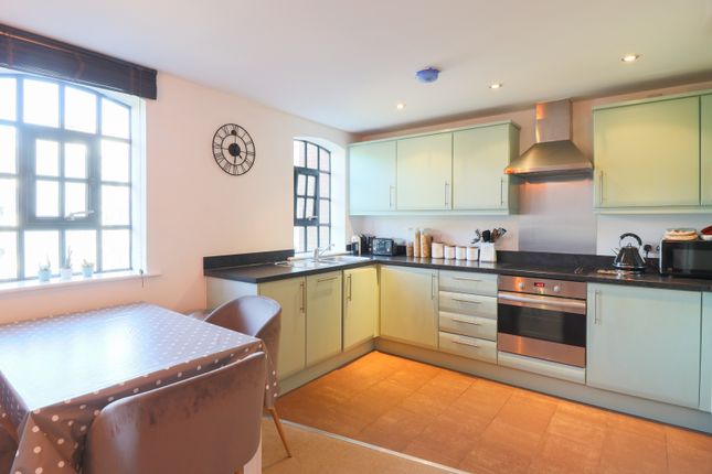 6 Weir Court, Barton Mill Road, Canterbury photo 2