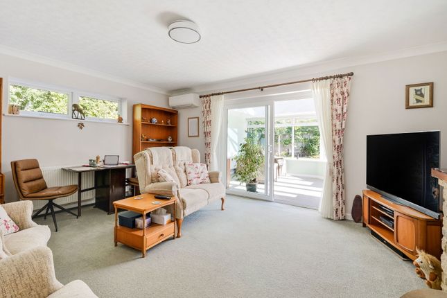 29a,Rockvale Bungalow, West Street, Lingfield photo 3