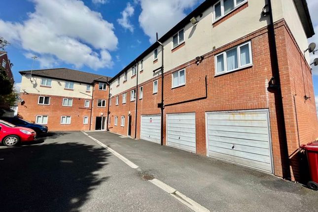 Thumbnail Flat to rent in Kaymar Court, Chorley Old Road, Bolton.