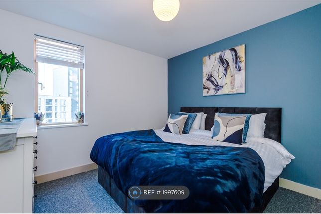 Flat to rent in Water Street, Manchester