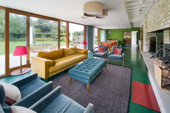 The Long House, Padmore House, Whippingham photo 2